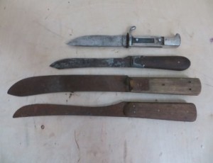Vintage Knife Set – $20
