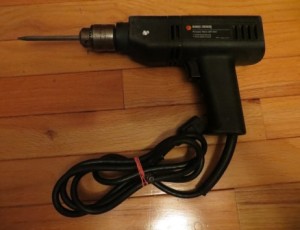 3/8″ Black and Decker Perceuse Drill – $15