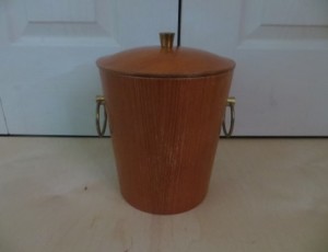 Wooden Ice Bucket – $20