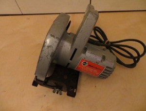 Black and Decker 7 1/2” Circular Saw – $15